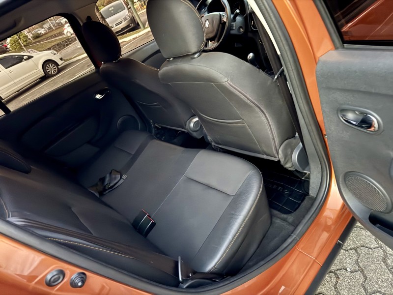 SANDERO 1.6 STEPWAY 8V FLEX 4P MANUAL - 2016 - CAXIAS DO SUL
