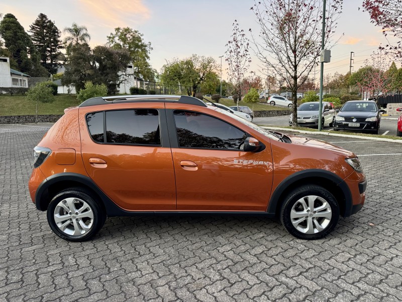 SANDERO 1.6 STEPWAY 8V FLEX 4P MANUAL - 2016 - CAXIAS DO SUL