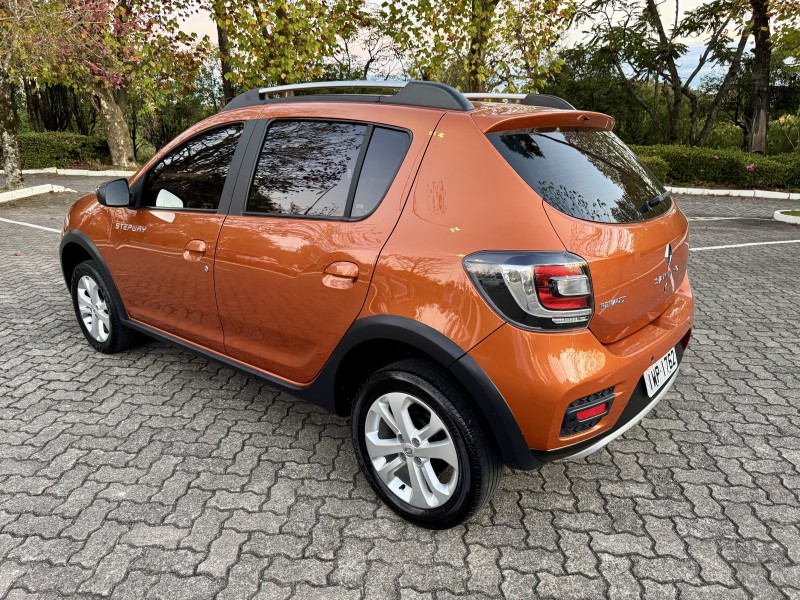 SANDERO 1.6 STEPWAY 8V FLEX 4P MANUAL - 2016 - CAXIAS DO SUL