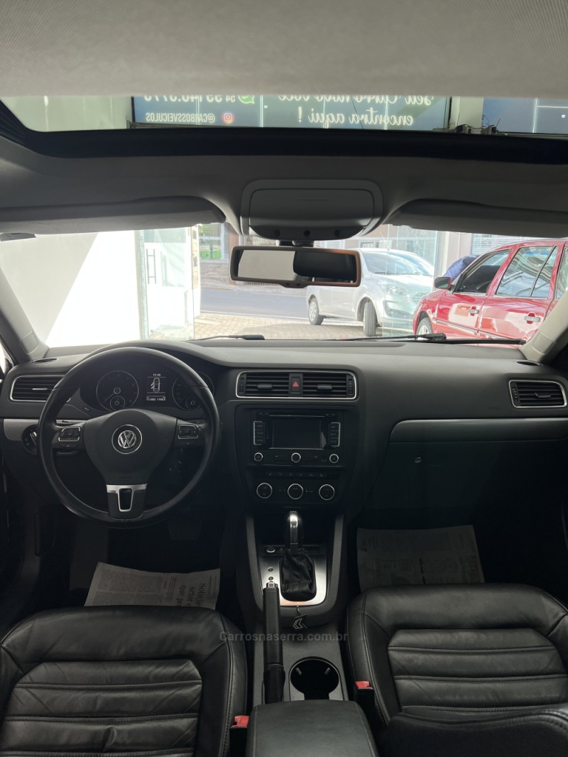 JETTA 2.0 TSI DSG HIGHLINE 200CV GASOLINA 4P AUTOMÁTICO - 2013 - CAXIAS DO SUL