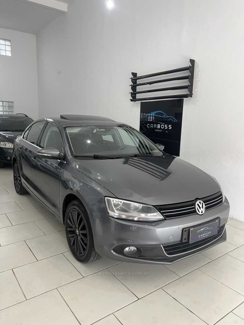 jetta 2.0 tsi dsg highline 200cv gasolina 4p automatico 2013 caxias do sul