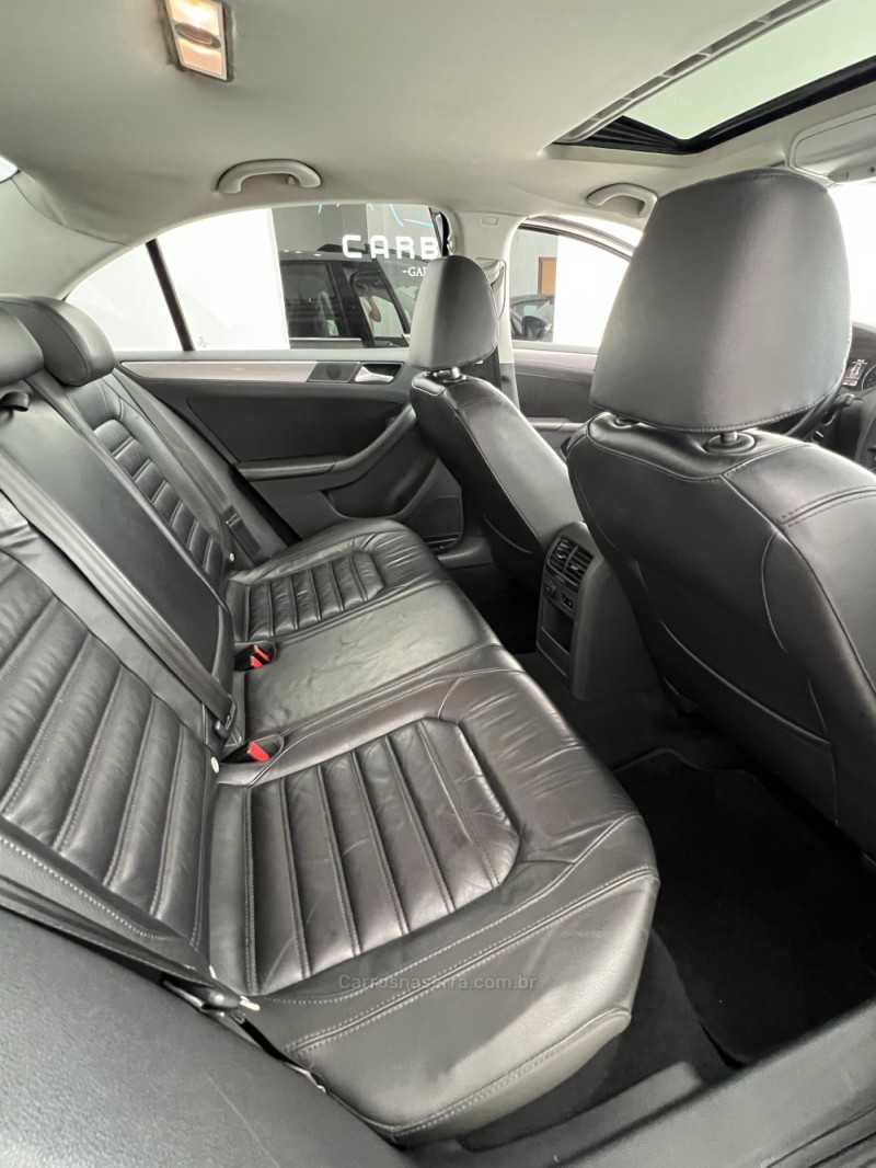 JETTA 2.0 TSI DSG HIGHLINE 200CV GASOLINA 4P AUTOMÁTICO - 2013 - CAXIAS DO SUL