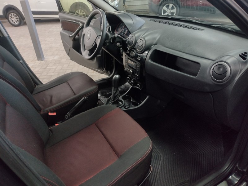 SANDERO 1.6 STEPWAY 8V FLEX 4P MANUAL - 2013 - CAXIAS DO SUL