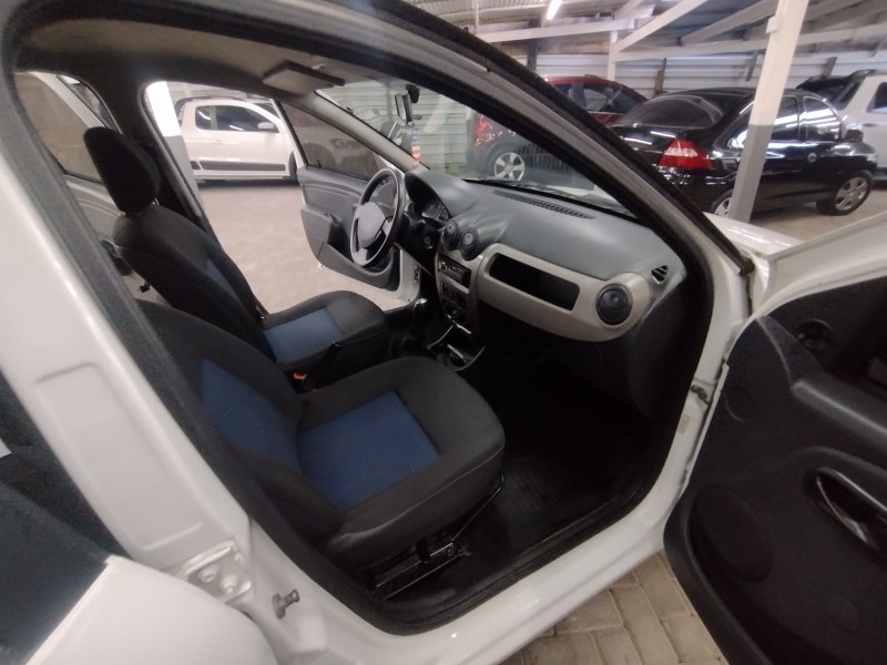 SANDERO 1.0 AUTHENTIQUE 16V FLEX 4P MANUAL - 2010 - CAXIAS DO SUL