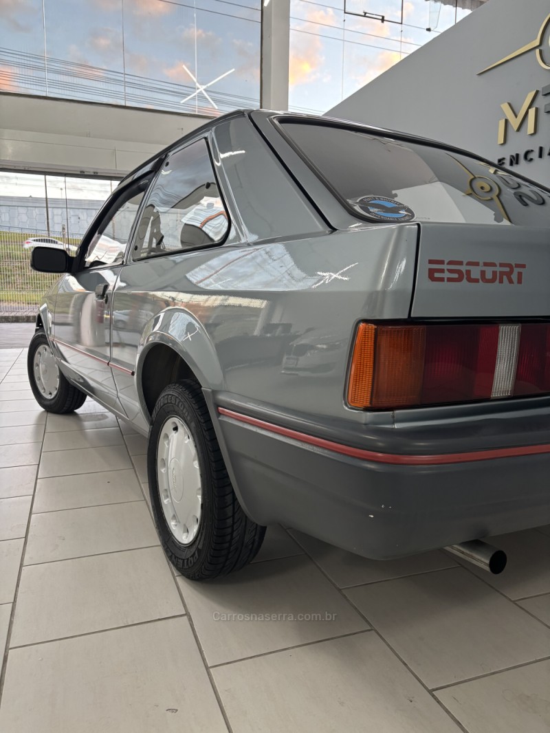 ESCORT 1.0 HOBBY 8V GASOLINA 2P MANUAL - 1994 - CAXIAS DO SUL