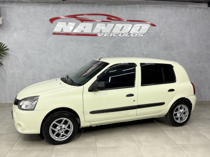 CLIO 1.0 EXPRESSION 16V FLEX 4P MANUAL - 2014 - SAPIRANGA