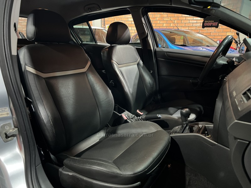 VECTRA 2.0 MPFI GT-X HATCH 8V FLEX 4P MANUAL - 2011 - BENTO GONçALVES