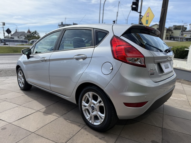FIESTA 1.6 SE HATCH 16V FLEX 4P AUTOMÁTICO - 2015 - FARROUPILHA
