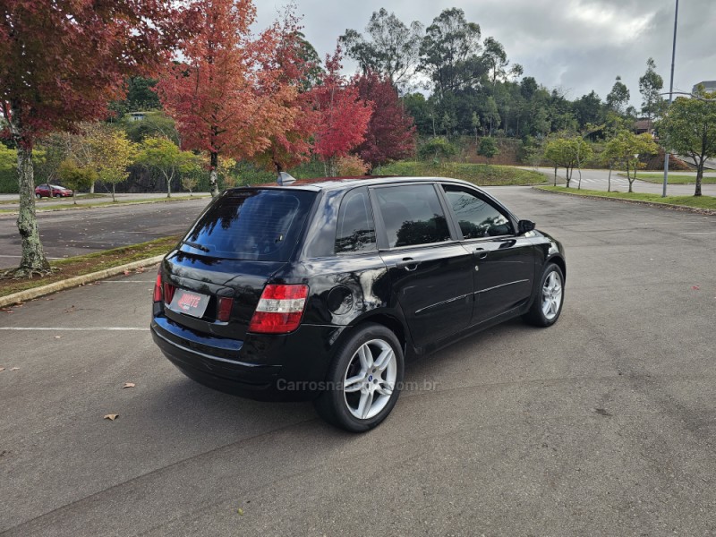 STILO 1.8 MPI 8V GASOLINA 4P MANUAL - 2004 - BENTO GONçALVES