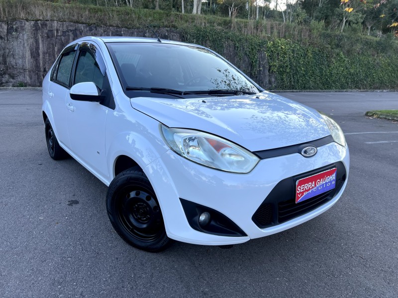 fiesta 1.6 se sedan 16v flex 4p manual 2014 bento goncalves