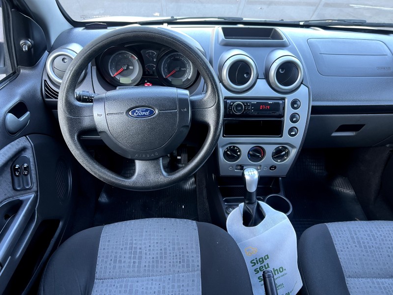 FIESTA 1.6 SE SEDAN 16V FLEX 4P MANUAL - 2014 - BENTO GONçALVES