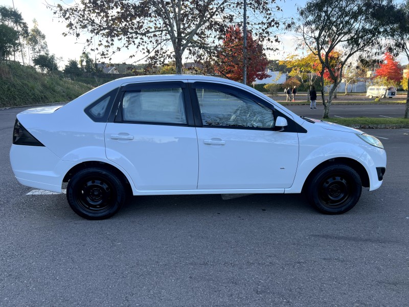 FIESTA 1.6 SE SEDAN 16V FLEX 4P MANUAL - 2014 - BENTO GONçALVES
