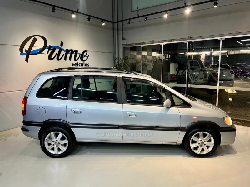 ZAFIRA 2.0 MPFI ELITE 8V FLEX 4P MANUAL - 2010 - ESTâNCIA VELHA