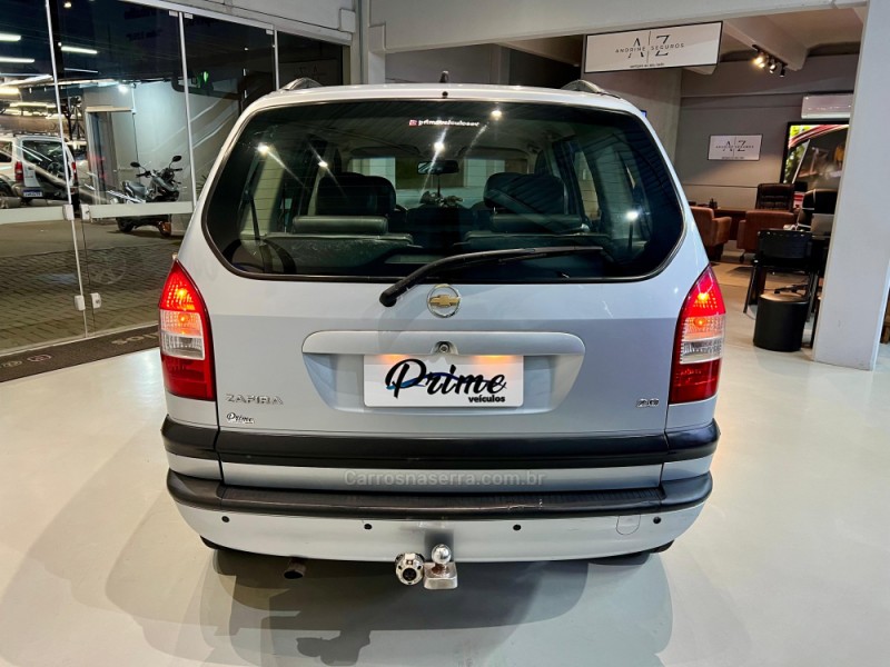 ZAFIRA 2.0 MPFI ELITE 8V FLEX 4P MANUAL - 2010 - ESTâNCIA VELHA