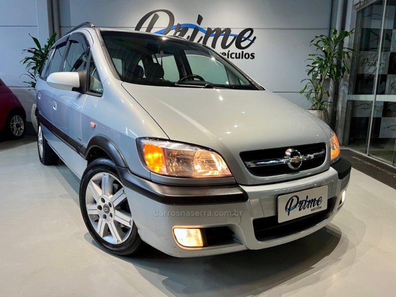ZAFIRA 2.0 MPFI ELITE 8V FLEX 4P MANUAL - 2010 - ESTâNCIA VELHA