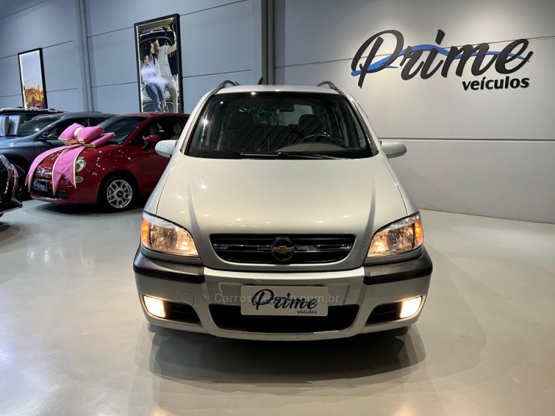 ZAFIRA 2.0 MPFI ELITE 8V FLEX 4P MANUAL - 2010 - ESTâNCIA VELHA
