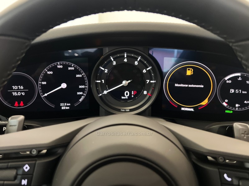 911 3.0 CARRERA T COUPÉ AUTOMÁTICO - 2024 - FLORES DA CUNHA
