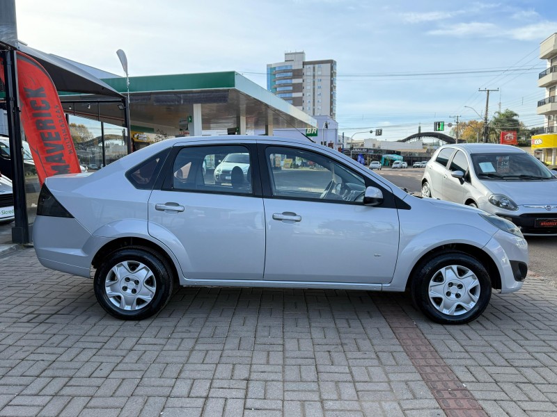 FIESTA 1.6 ROCAM SE SEDAN 8V FLEX 4P MANUAL - 2014 - LAGOA VERMELHA