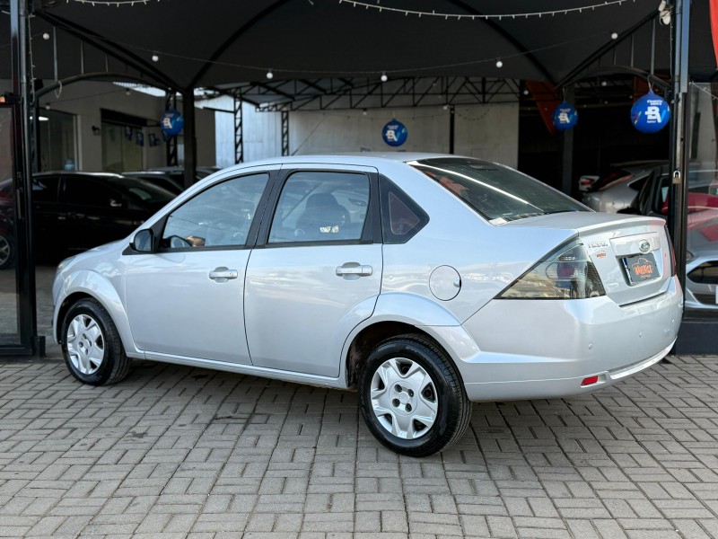 FIESTA 1.6 ROCAM SE SEDAN 8V FLEX 4P MANUAL - 2014 - LAGOA VERMELHA
