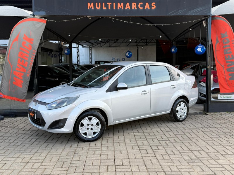 FIESTA 1.6 ROCAM SE SEDAN 8V FLEX 4P MANUAL - 2014 - LAGOA VERMELHA