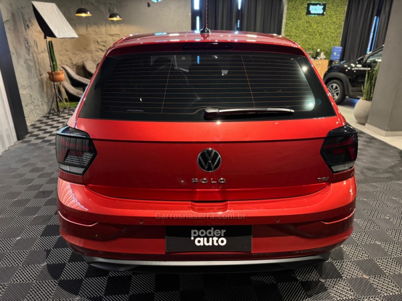 POLO 1.0 170 TSI 12V HIGHLINE FLEX 4P AUTOMÁTICO - 2024 - FARROUPILHA