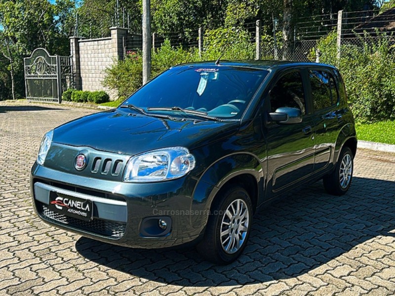 UNO 1.0 EVO VIVACE 8V FLEX 4P MANUAL