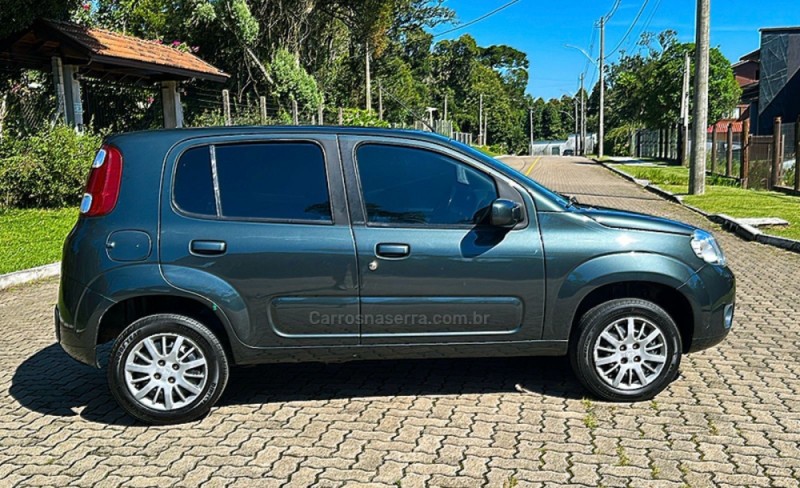 UNO 1.0 EVO VIVACE 8V FLEX 4P MANUAL - 2013 - CANELA