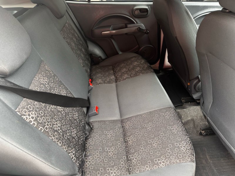UNO 1.0 EVO VIVACE 8V FLEX 4P MANUAL - 2013 - CANELA