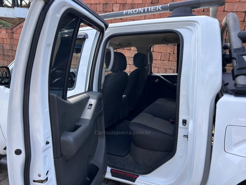 FRONTIER 2.5 SV ATTACK 4X4 CD TURBO ELETRONIC DIESEL 4P AUTOMÁTICO - 2017 - VENâNCIO AIRES