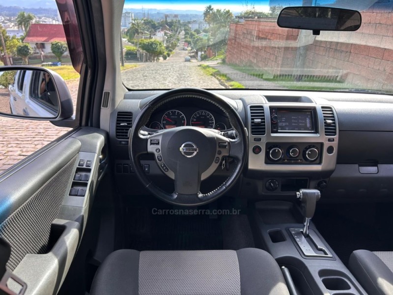 FRONTIER 2.5 SV ATTACK 4X4 CD TURBO ELETRONIC DIESEL 4P AUTOMÁTICO - 2017 - VENâNCIO AIRES