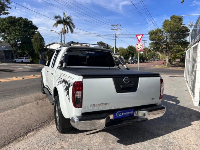 FRONTIER 2.5 SV ATTACK 4X4 CD TURBO ELETRONIC DIESEL 4P AUTOMÁTICO - 2017 - VENâNCIO AIRES