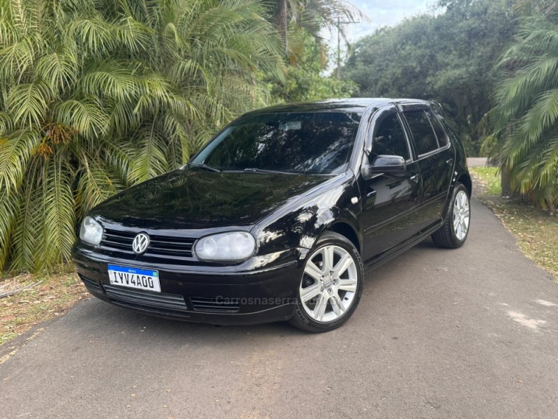 GOLF 1.6 8V GASOLINA 4P MANUAL - 2005 - FELIZ