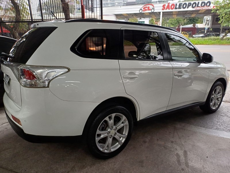 OUTLANDER 2.0 16V GASOLINA 4P AUTOMÁTICO - 2015 - CAXIAS DO SUL