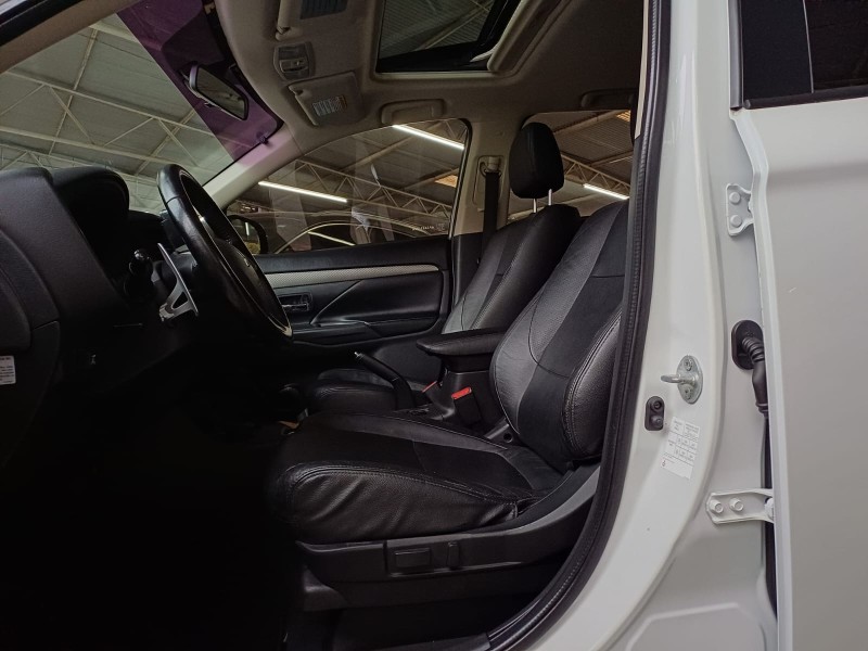 OUTLANDER 2.0 16V GASOLINA 4P AUTOMÁTICO - 2015 - CAXIAS DO SUL