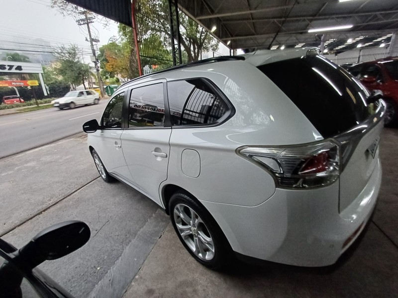 OUTLANDER 2.0 16V GASOLINA 4P AUTOMÁTICO - 2015 - CAXIAS DO SUL