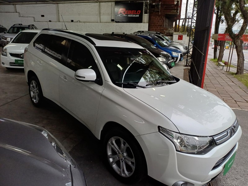 OUTLANDER 2.0 16V GASOLINA 4P AUTOMÁTICO - 2015 - CAXIAS DO SUL
