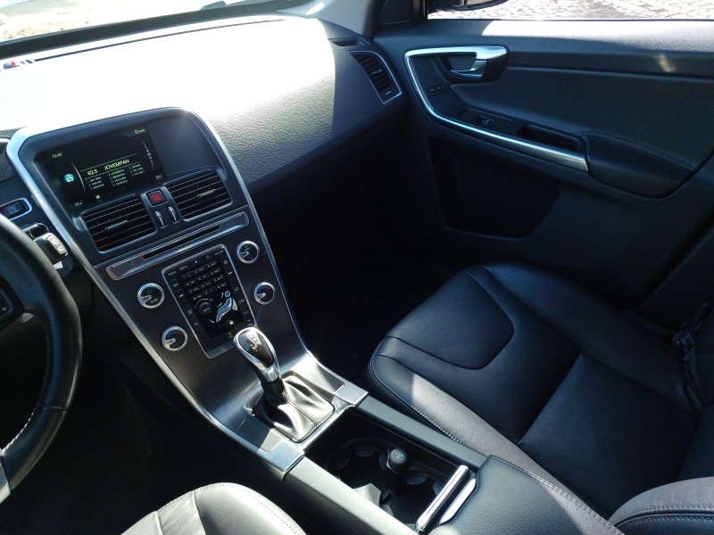 XC60 2.0 T5 KINETIC GASOLINA 4P AUTOMÁTICO - 2016 - FLORES DA CUNHA
