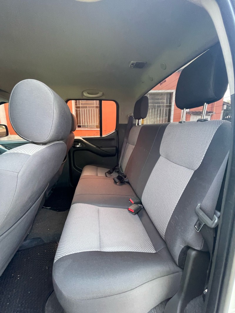 FRONTIER 2.5 SV ATTACK 4X4 CD TURBO ELETRONIC DIESEL 4P AUTOMÁTICO - 2015 - PORTãO
