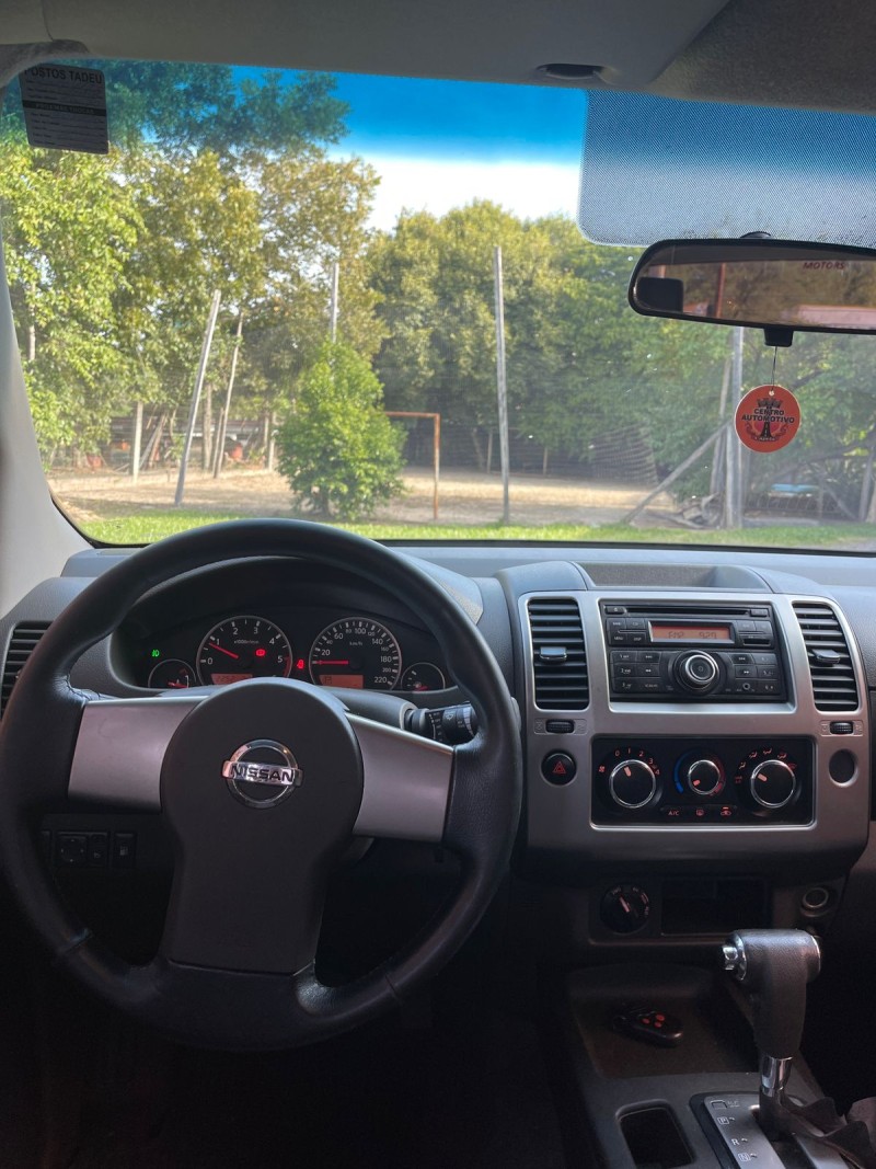 FRONTIER 2.5 SV ATTACK 4X4 CD TURBO ELETRONIC DIESEL 4P AUTOMÁTICO - 2015 - PORTãO