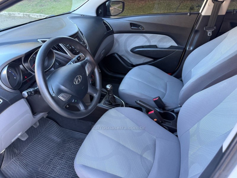 HB20S 1.0 COMFORT 12V FLEX 4P MANUAL - 2015 - CANELA
