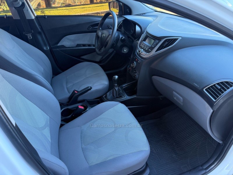 HB20S 1.0 COMFORT 12V FLEX 4P MANUAL - 2015 - CANELA