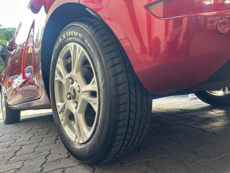 FIESTA 1.6 SEL HATCH 16V FLEX 4P MANUAL - 2017 - TRêS COROAS