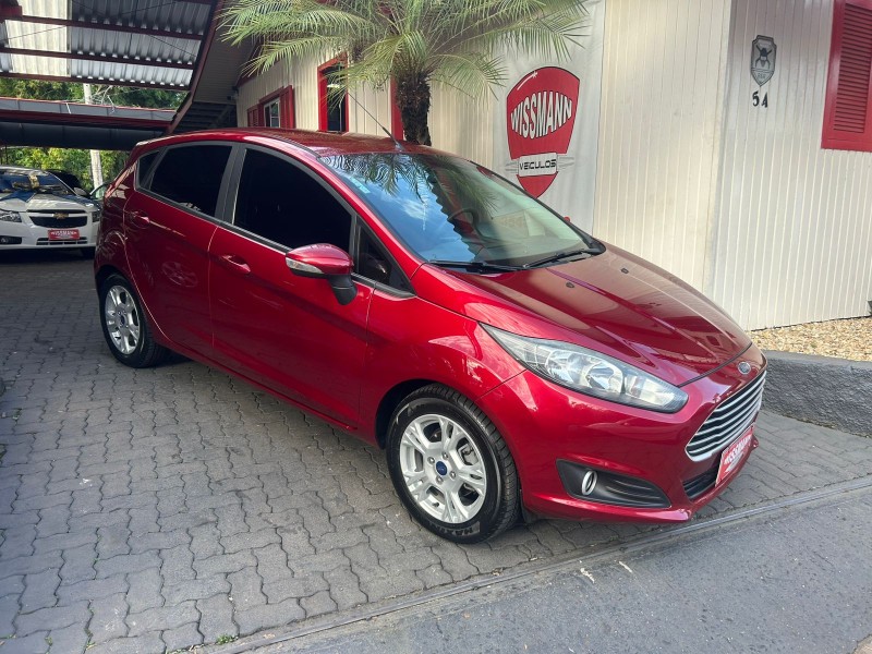 fiesta 1.6 sel hatch 16v flex 4p manual 2017 tres coroas