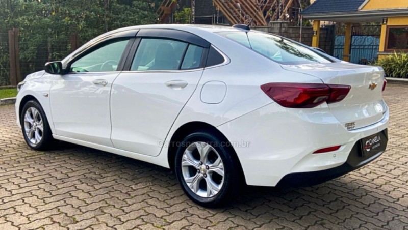 ONIX 1.0	PREMIER PLUS 12V TURBO FLEX 4P AUTOMÁTICO - 2021 - CANELA