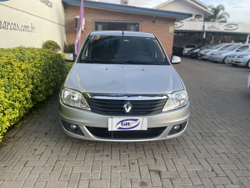 LOGAN 1.6 EXPRESSION 16V FLEX 4P MANUAL - 2013 - CAXIAS DO SUL
