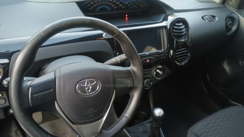 ETIOS 1.5 X SEDAN 16V FLEX 4P MANUAL - 2015 - CAXIAS DO SUL