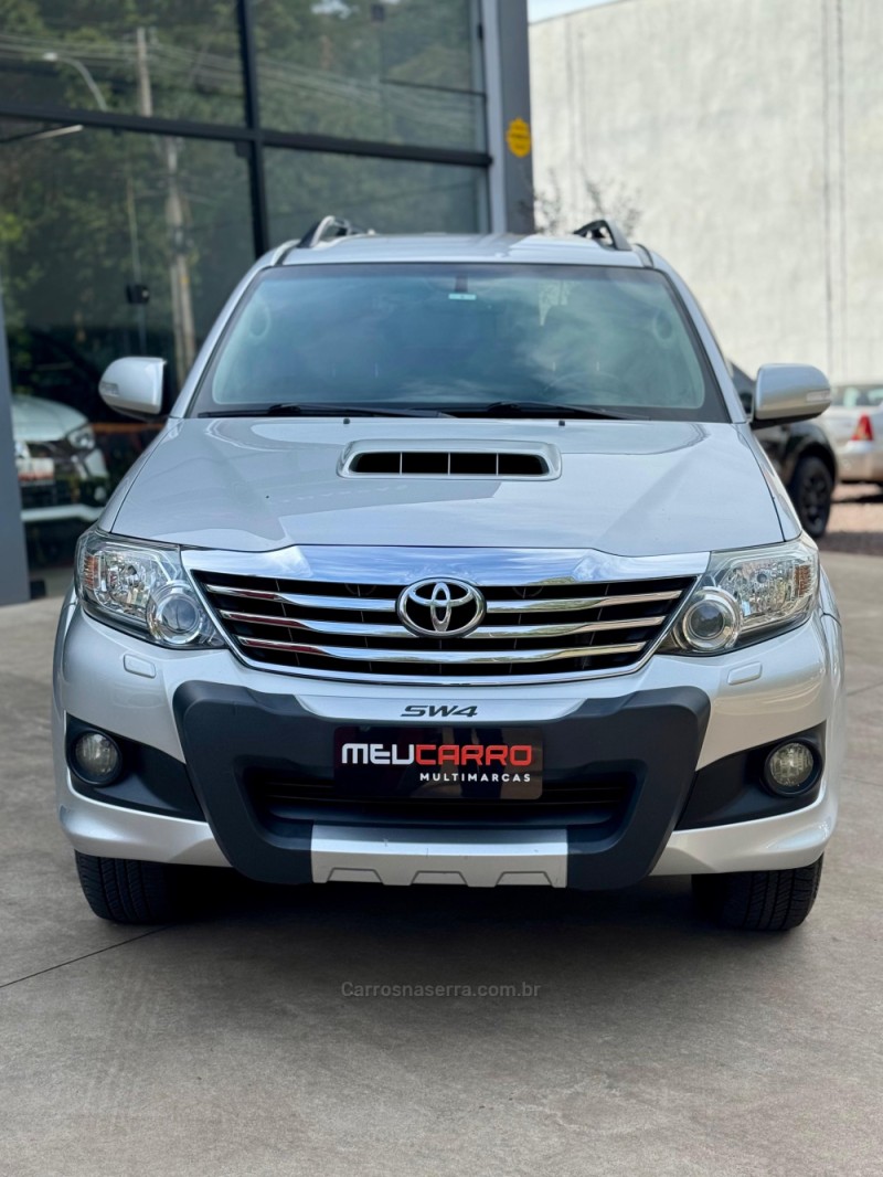 HILUX SW4 3.0 SRV 4X4 16V TURBO INTERCOOLER DIESEL 4P AUTOMÁTICO - 2012 - LAJEADO