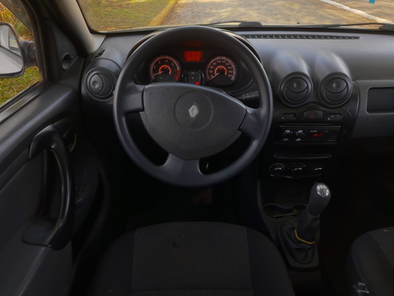 SANDERO 1.0 AUTHENTIQUE 16V FLEX 4P MANUAL - 2012 - FARROUPILHA