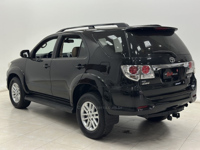 HILUX SW4 3.0 SRV 4X4 7 LUGARES 16V TURBO INTERCOOLER DIESEL 4P AUTOMÁTICO - 2012 - SANTA CRUZ DO SUL