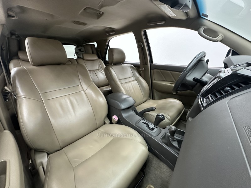 HILUX SW4 3.0 SRV 4X4 7 LUGARES 16V TURBO INTERCOOLER DIESEL 4P AUTOMÁTICO - 2012 - SANTA CRUZ DO SUL